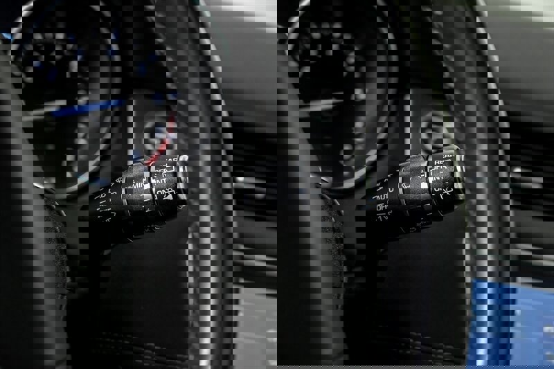 Used 2019 Land Rover Range Rover Evoque SE Premium AWD/4WD image 28