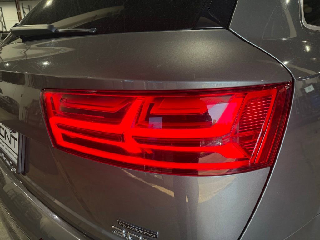 Used 2017 Audi Q7 3.0T Prestige AWD/4WD image 10