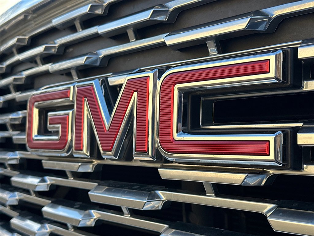Used 2019 GMC Yukon XL Denali w/ Denali Ultimate Package image 16