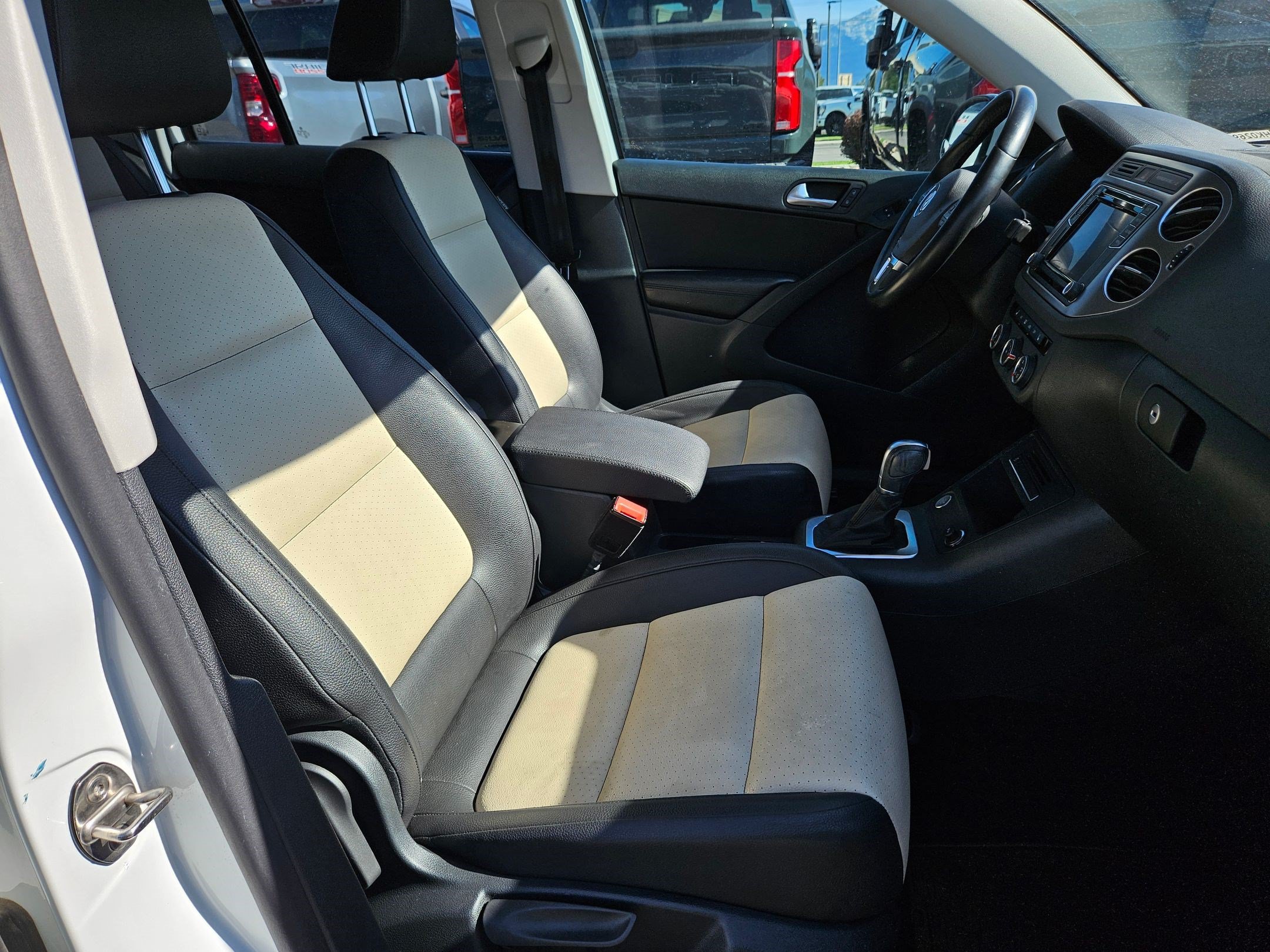 Used 2017 Volkswagen Tiguan S AWD/4WD image 30