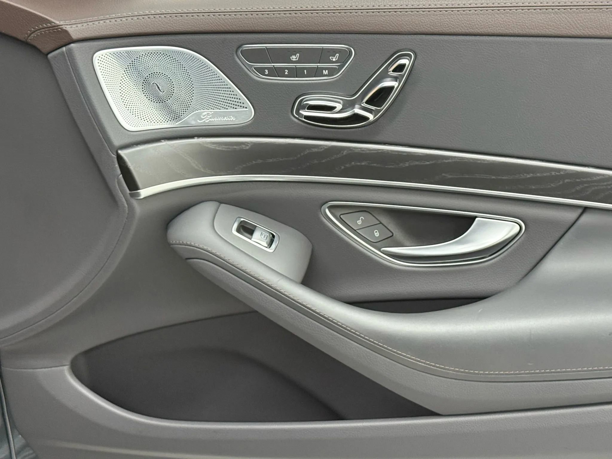 Used 2018 Mercedes-Benz S 560 4MATIC Sedan image 21