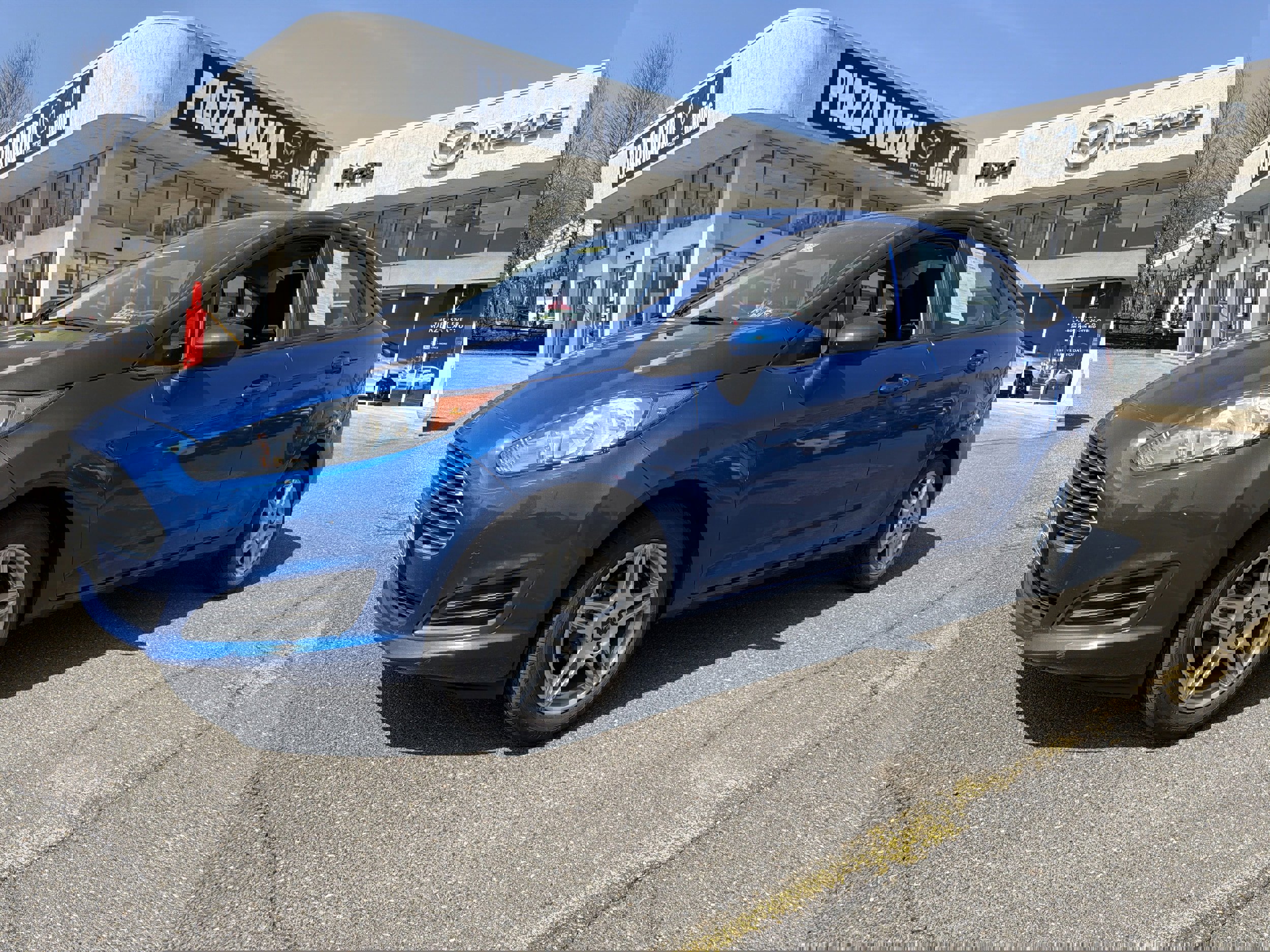 Used 2019 Ford Fiesta SE image 2