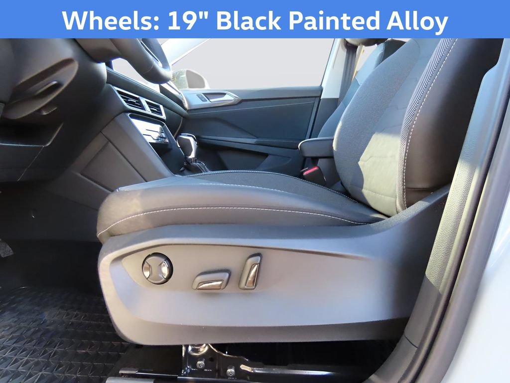 New 2025 Volkswagen Taos SE AWD/4WD image 11