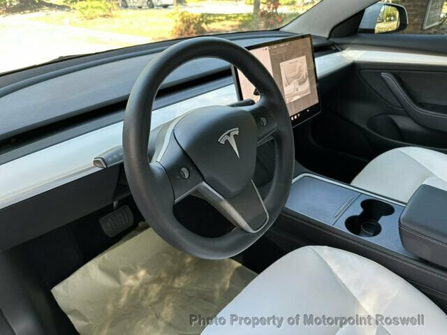 Used 2023 Tesla Model 3 Standard Range RWD image 15