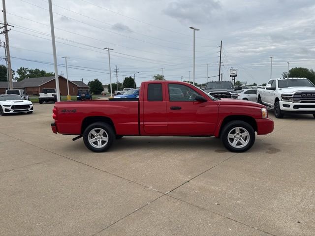 Used 2007 Dodge Dakota SLT w/ Sport Appearance Group AWD/4WD image 8