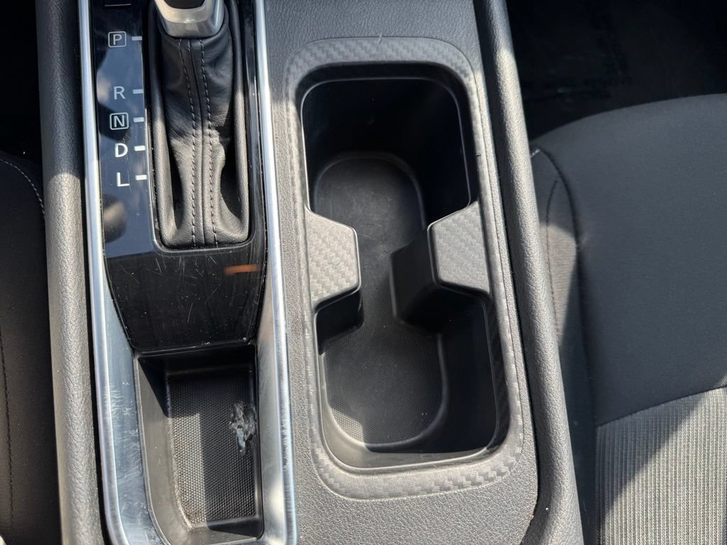 Used 2025 Nissan Sentra SV FWD image 34