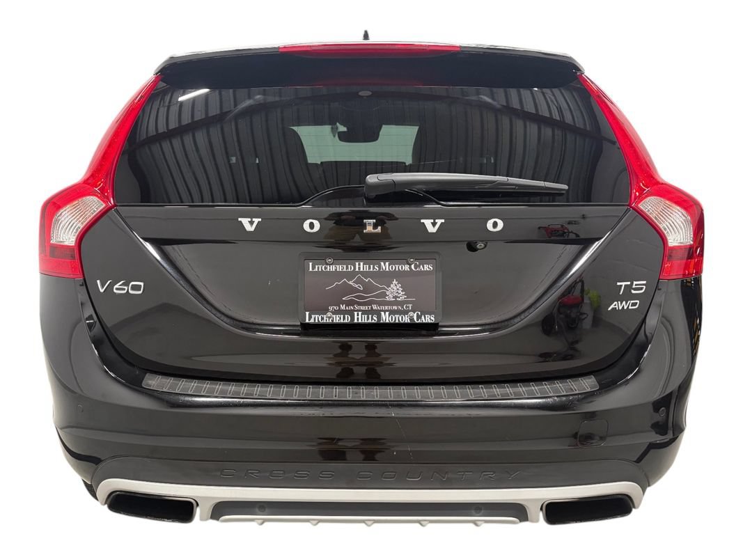 Used 2016 Volvo V60 T5 Cross Country w/ Convenience Package AWD/4WD image 5