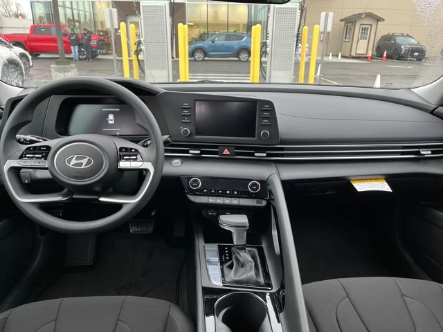 New 2026 Hyundai Elantra Blue image 13