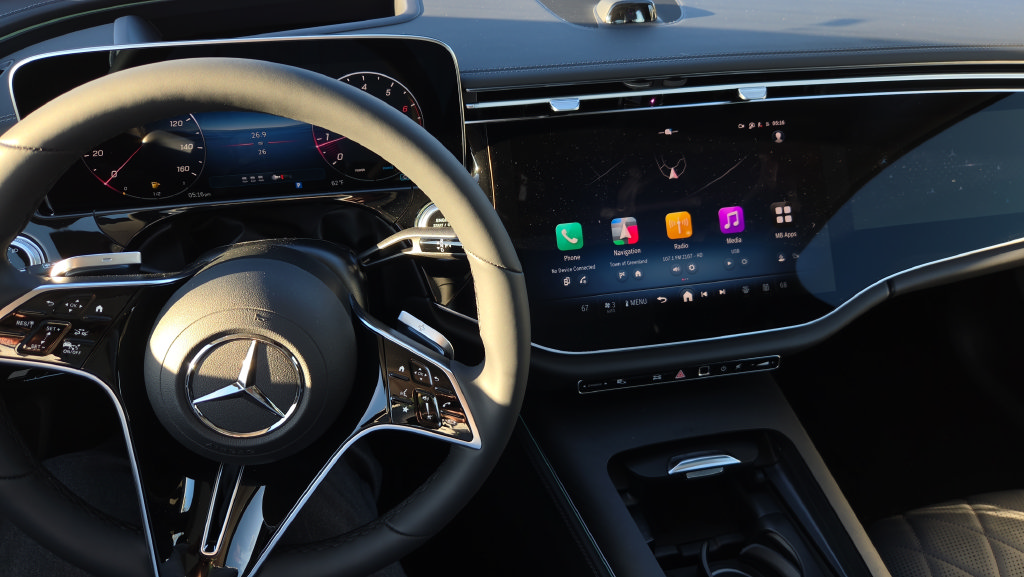 New 2026 Mercedes-Benz E 450 4MATIC Sedan image 14