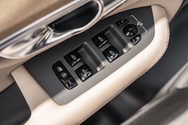 Used 2026 Volvo XC90 B6 Ultra w/ Protection Package Premier image 37