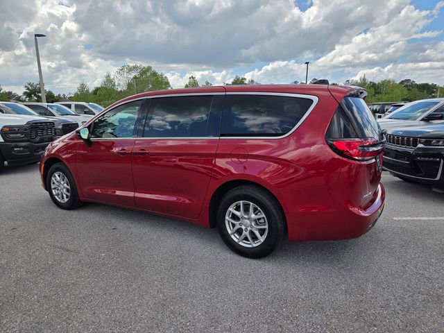 New 2026 Chrysler Pacifica Select FWD image 9