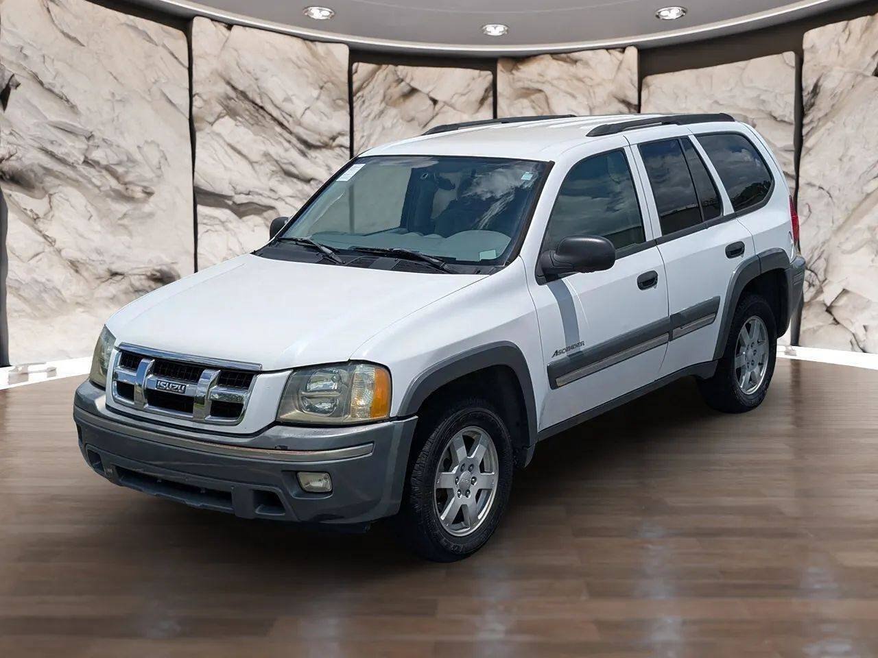 Used 2005 Isuzu Ascender S RWD image 3