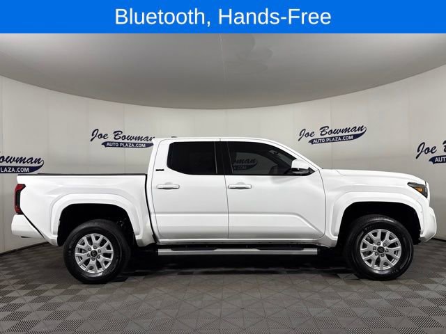 Used 2025 Toyota Tacoma SR5 image 5