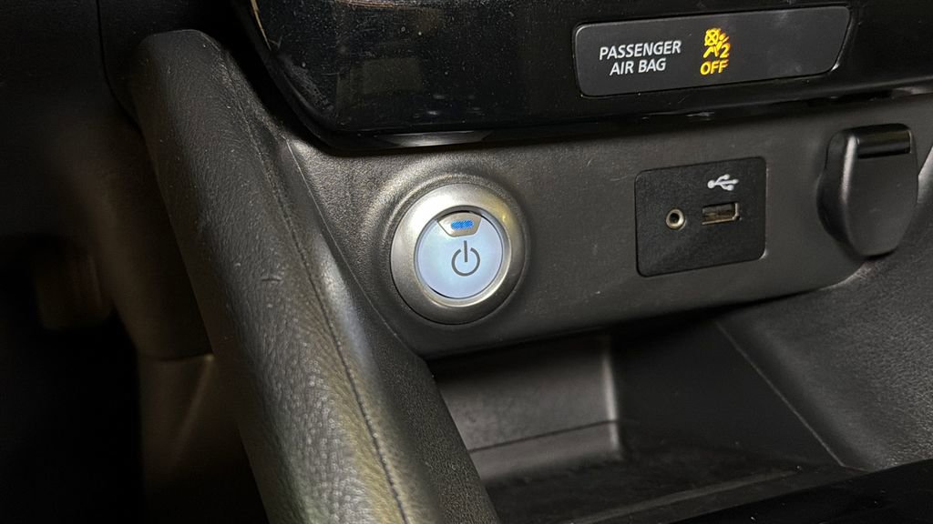 Used 2018 Nissan Leaf SV w/ SV Technology Package image 29