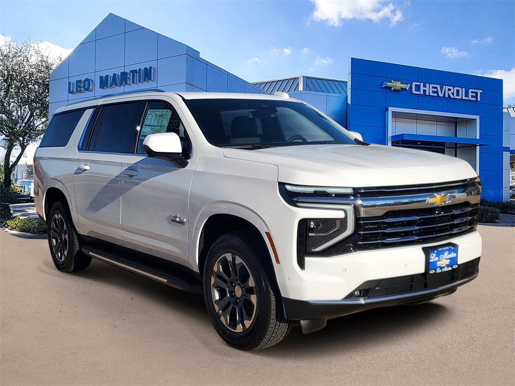 New 2026 Chevrolet Suburban LT w/ Comfort Package image 2