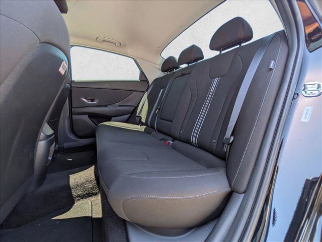 Used 2025 Hyundai Elantra SEL FWD image 19