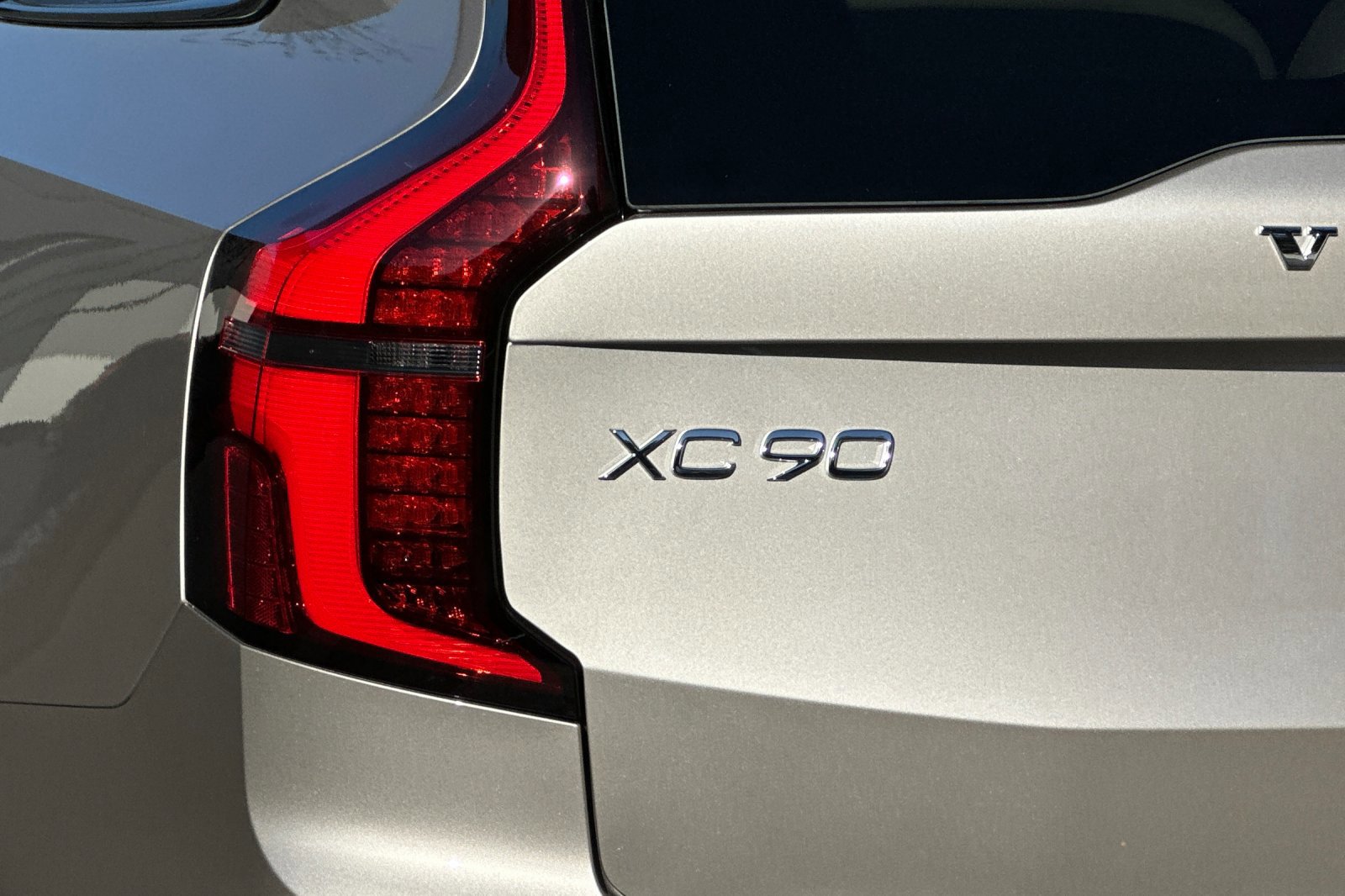 New 2026 Volvo XC90 T8 Ultra w/ Lounge Package image 7