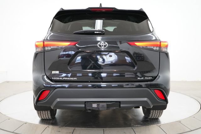 Used 2023 Toyota Highlander XLE image 6