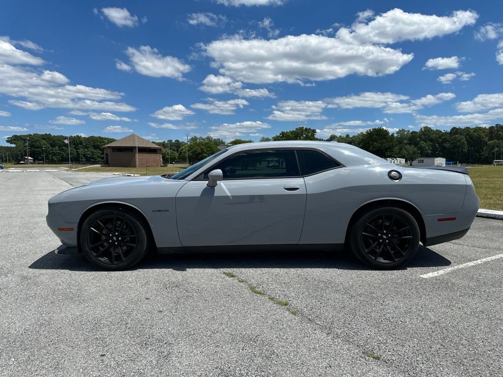 Used 2021 Dodge Challenger R/T w/ Performance Handling Group RWD image 8