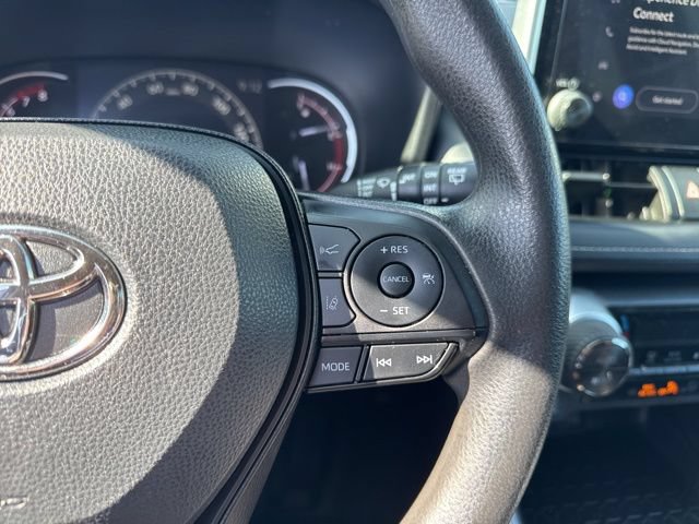 Used 2023 Toyota RAV4 XLE AWD/4WD image 15