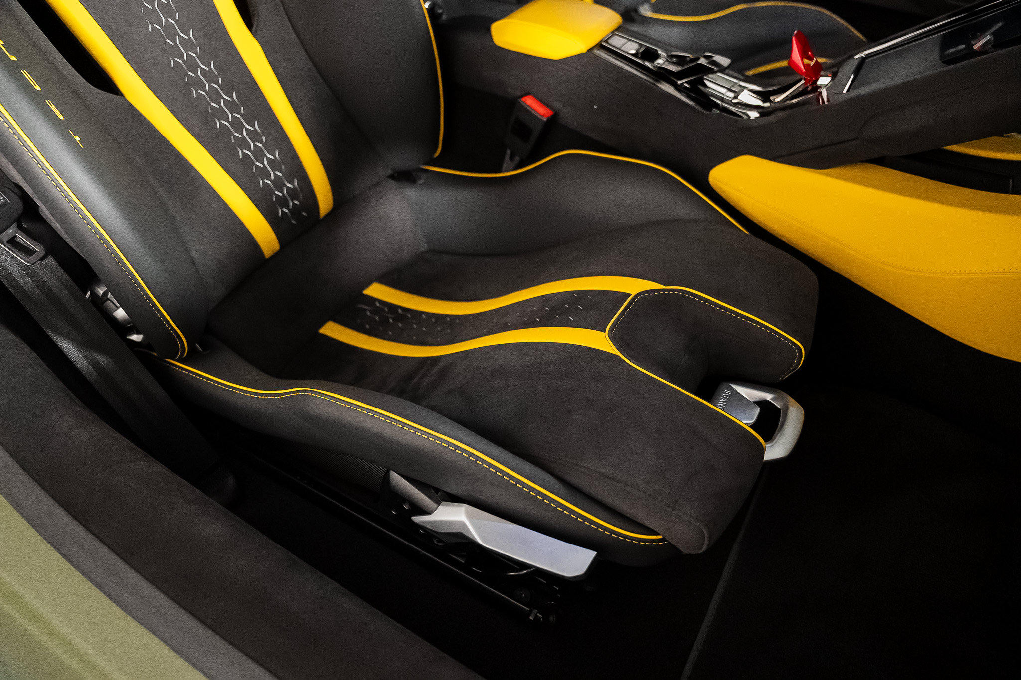 Used 2023 Lamborghini Huracan Tecnica RWD image 39