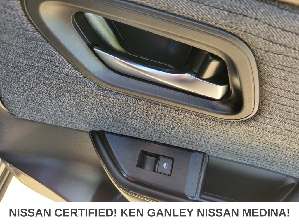 Certified 2023 Nissan Rogue SV AWD/4WD image 46