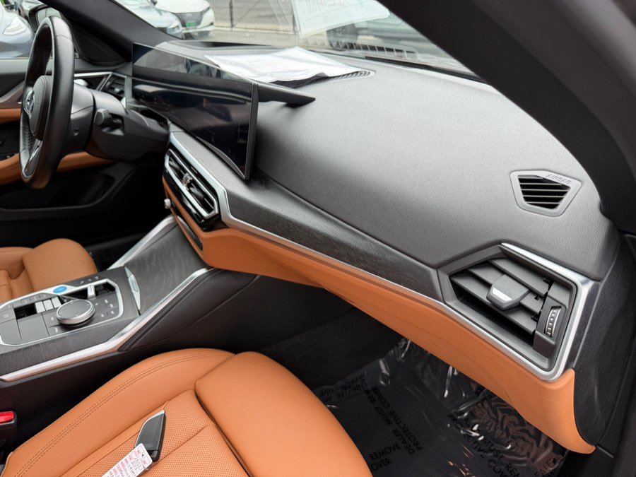 Used 2023 BMW i4 eDrive40 w/ M Sport Package RWD image 32