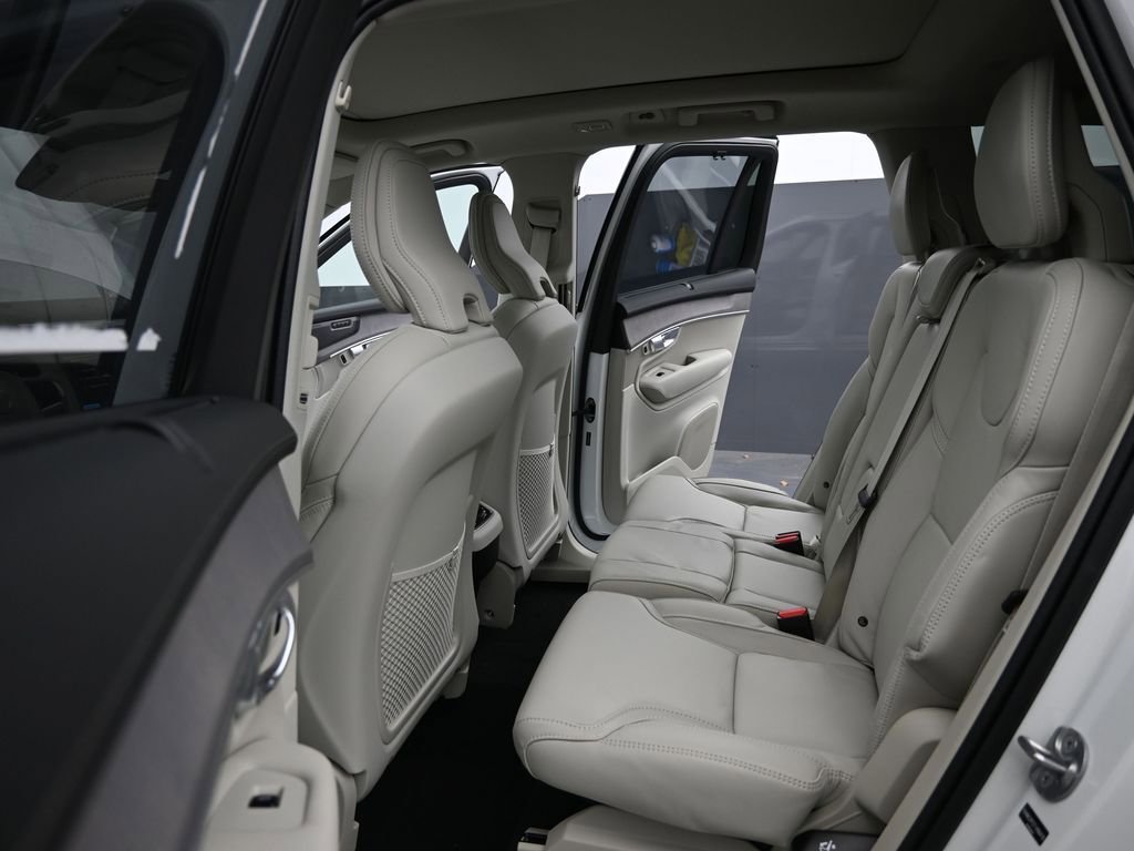 New 2026 Volvo XC90 B6 Ultra w/ Protection Package image 21
