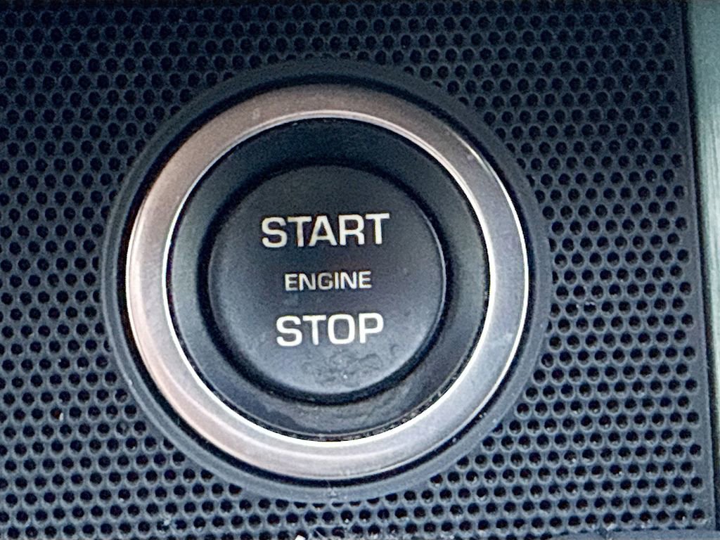 Used 2014 Land Rover Range Rover Autobiography image 38