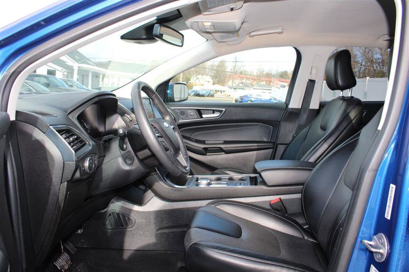 Used 2022 Ford Edge Titanium w/ Equipment Group 301A image 10