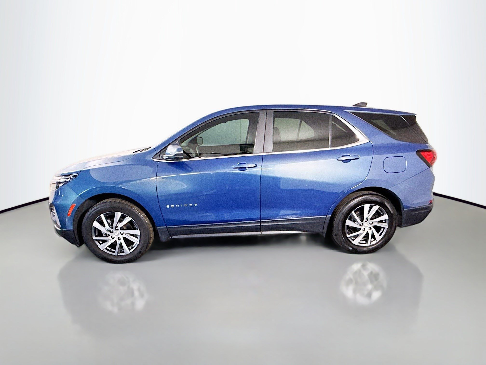Used 2024 Chevrolet Equinox LT FWD image 6