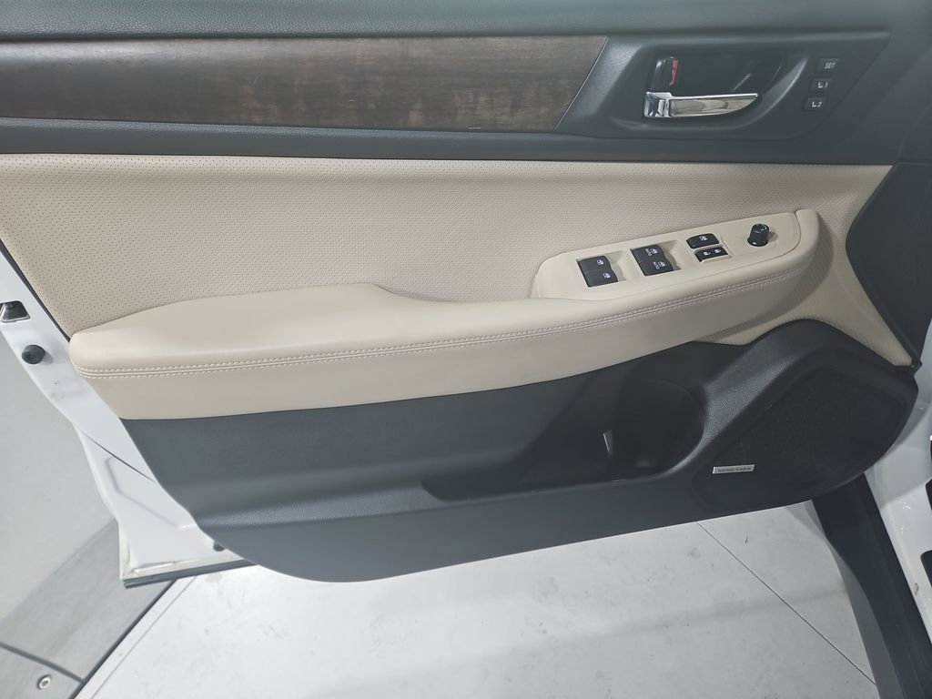 Used 2016 Subaru Outback 2.5i Limited image 11
