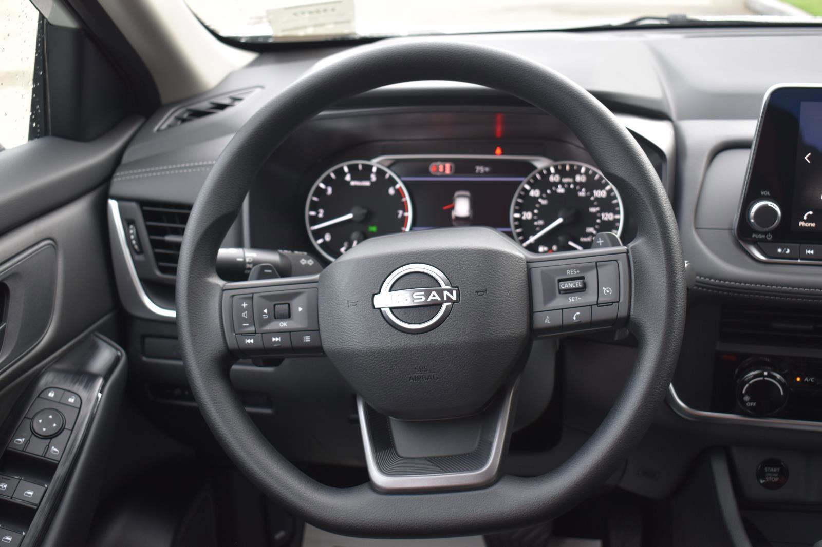 Used 2026 Nissan Rogue S FWD image 30