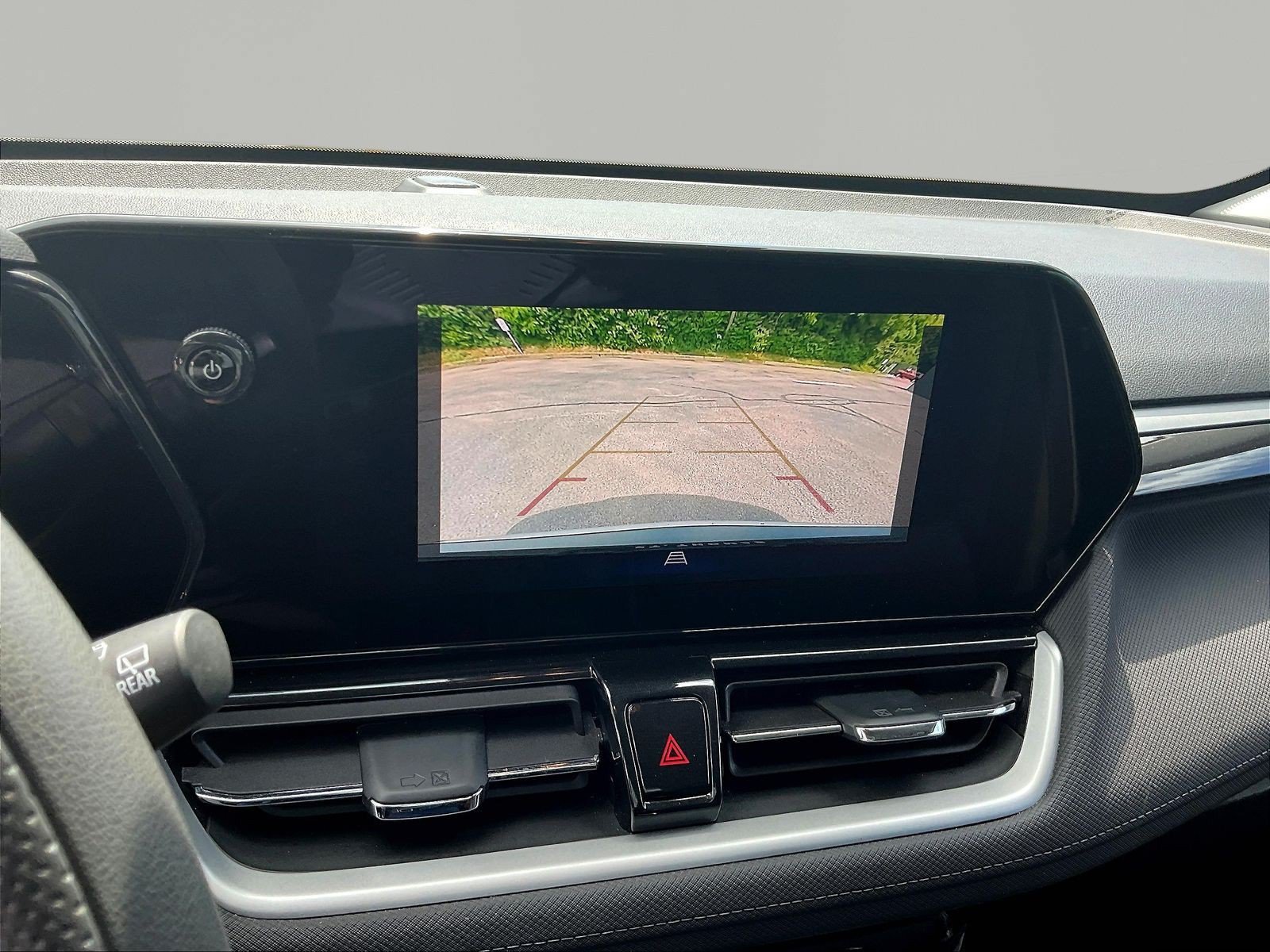 Used 2025 Chevrolet TrailBlazer LT FWD image 15