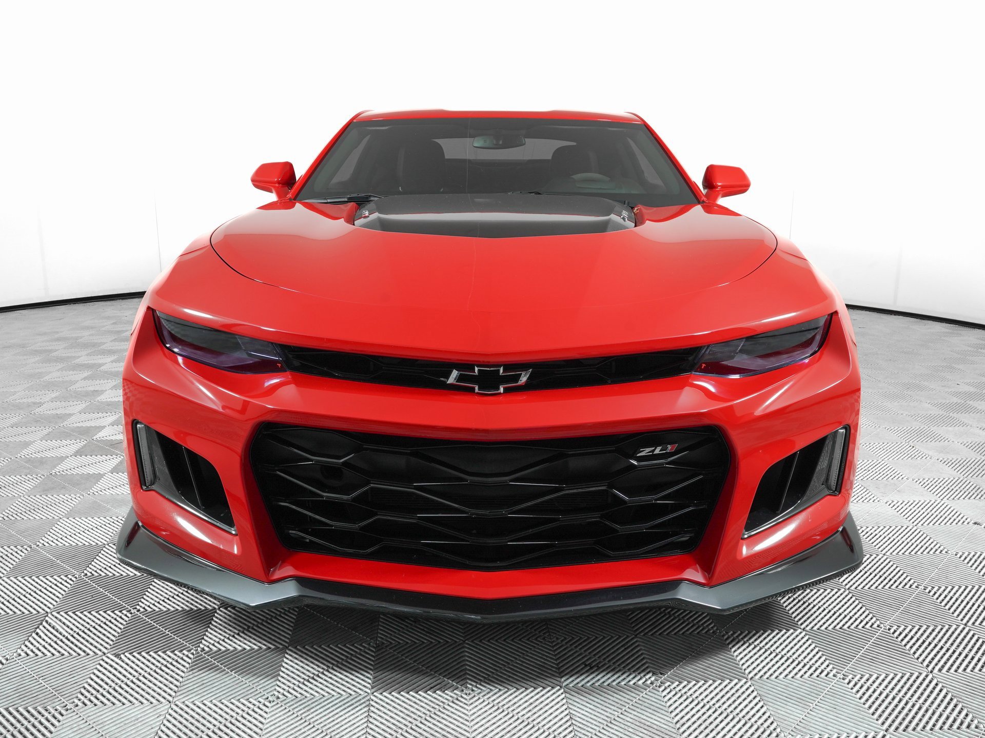 Used 2017 Chevrolet Camaro ZL1 image 2