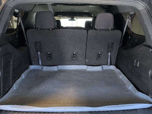 Used 2022 Chevrolet Suburban LS w/ Driver Alert Package AWD/4WD image 28