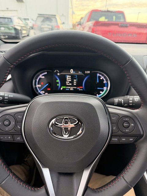 Certified 2025 Toyota RAV4 SE image 9