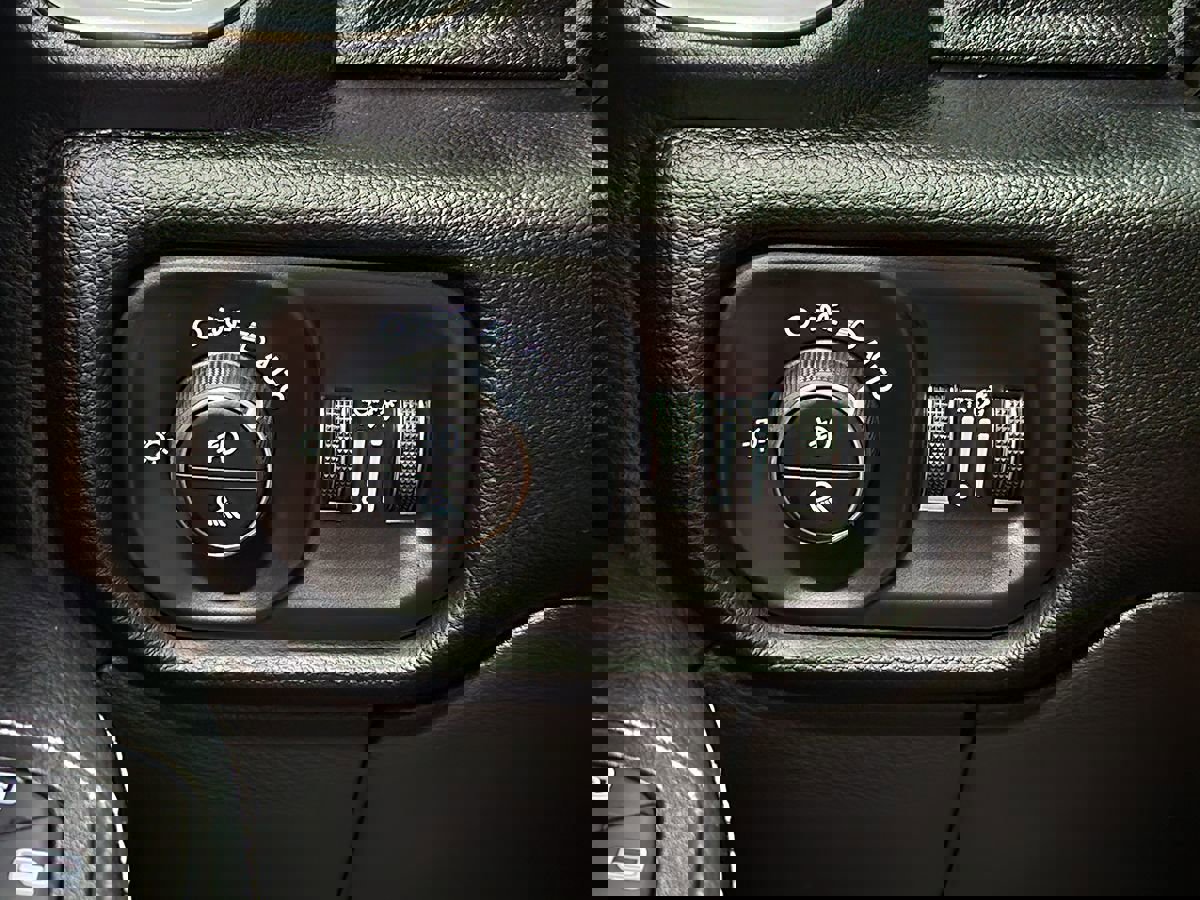 Used 2025 RAM 2500 Laramie w/ Night Edition image 46