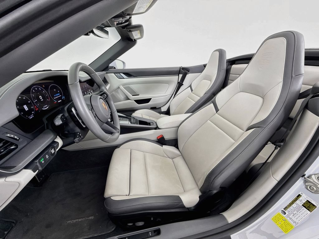 Certified 2026 Porsche 911 Carrera RWD image 5