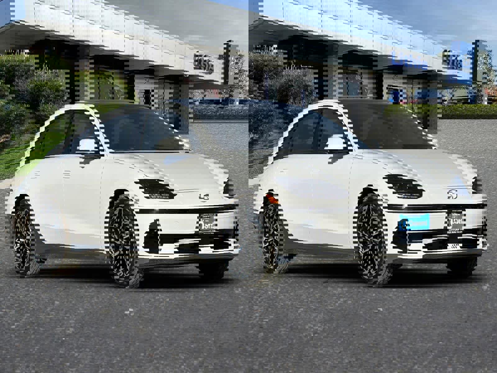 New 2025 Hyundai Ioniq 6 Limited image 9