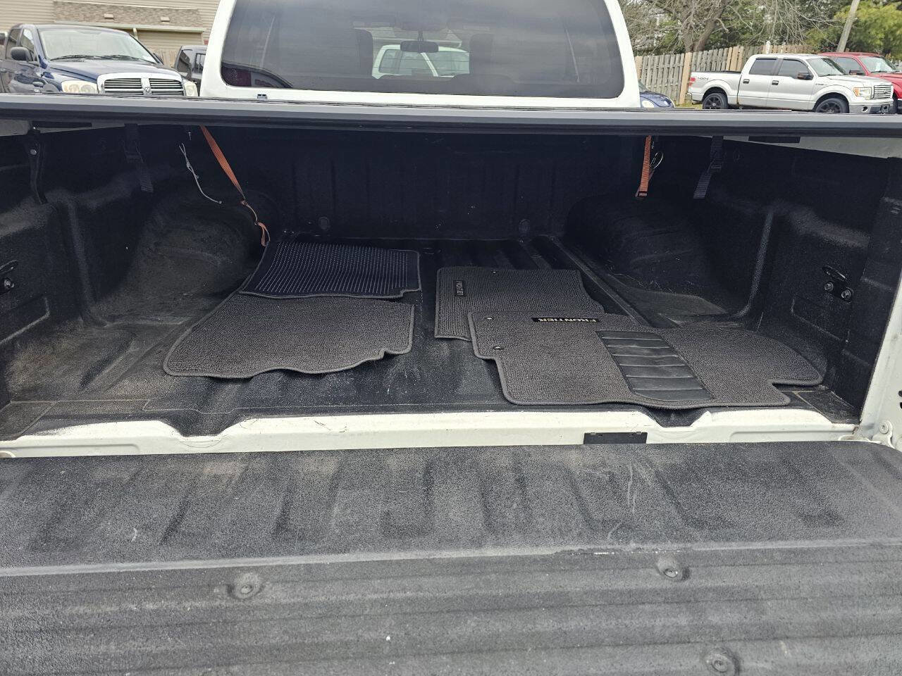 Used 2017 Nissan Frontier S image 11