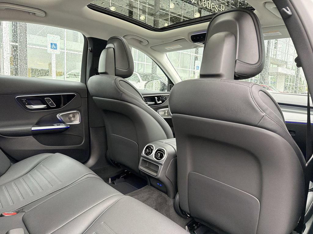 New 2026 Mercedes-Benz C 300 4MATIC Sedan image 17