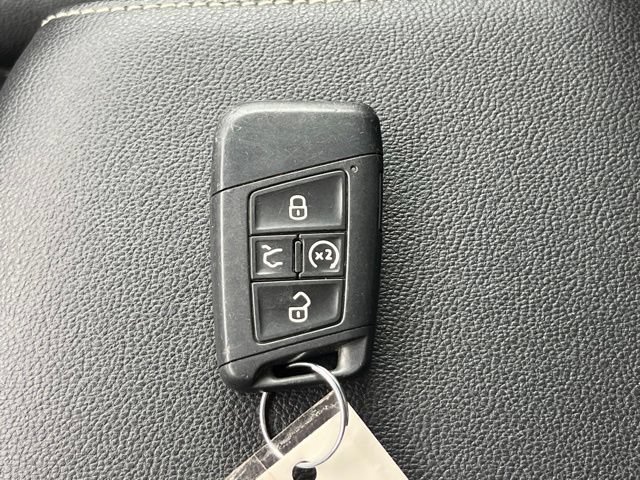 Used 2023 Volkswagen Taos SE AWD/4WD image 22