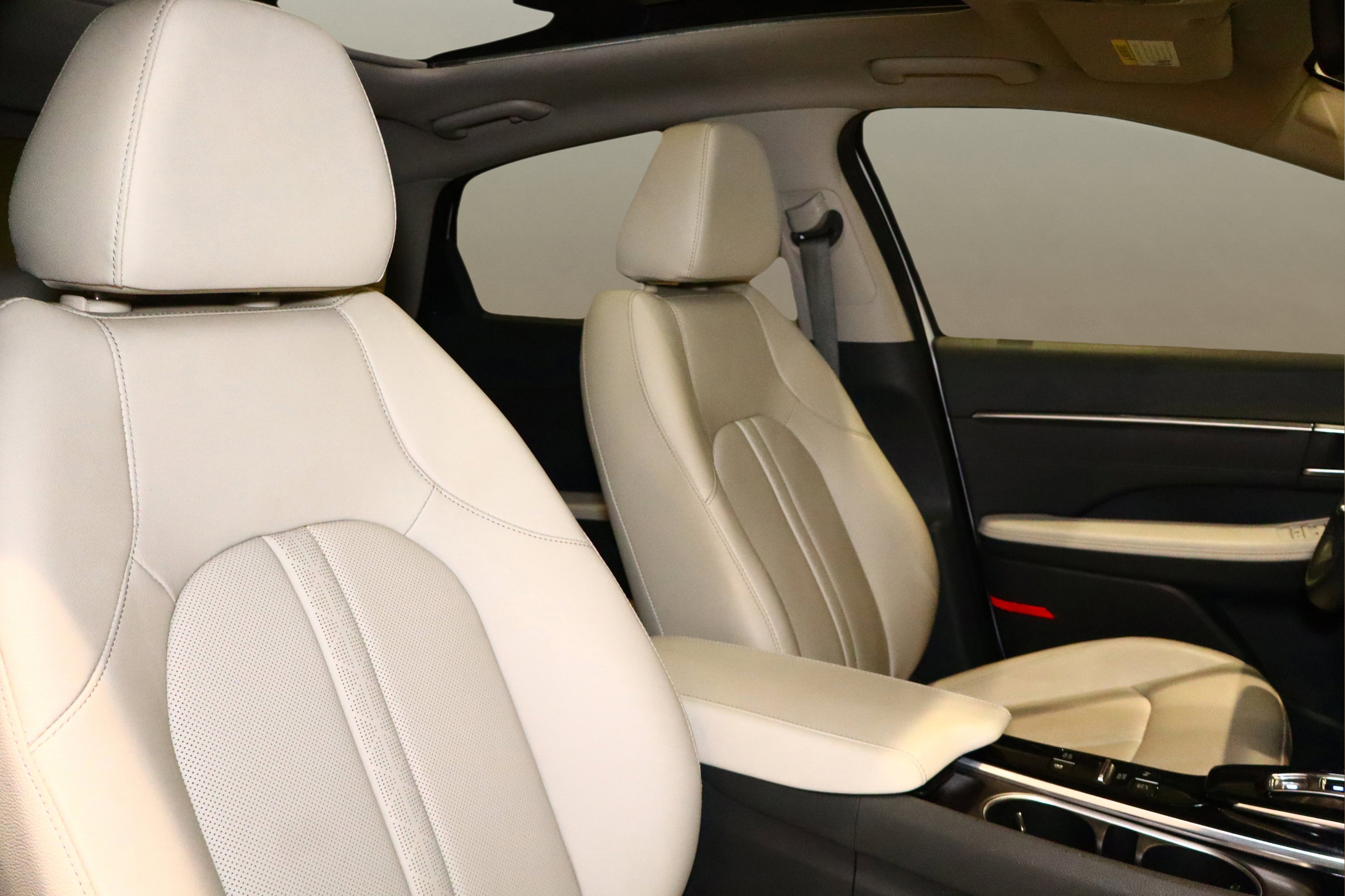 Used 2023 Hyundai Sonata Limited w/ Preferred Accessory Package image 19