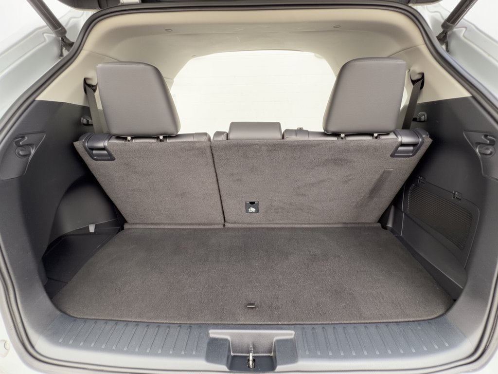 Used 2023 Toyota Highlander XLE FWD image 28