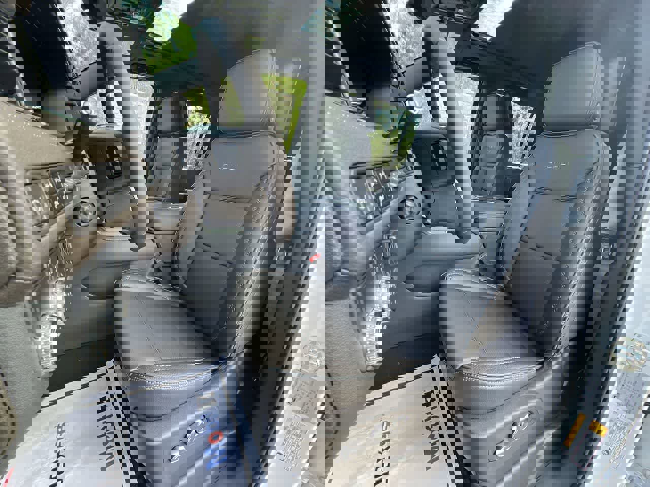 Used 2024 GMC Yukon XL Denali w/ Advanced Technology Package image 20