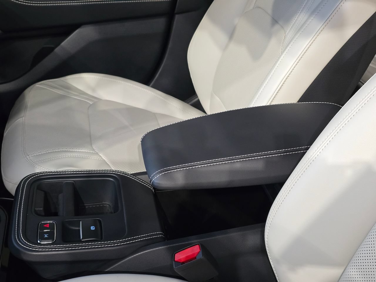 New 2025 Ford Mustang Mach-E Premium AWD/4WD image 30