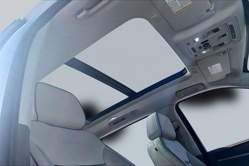Used 2022 GMC Yukon XL Denali image 28