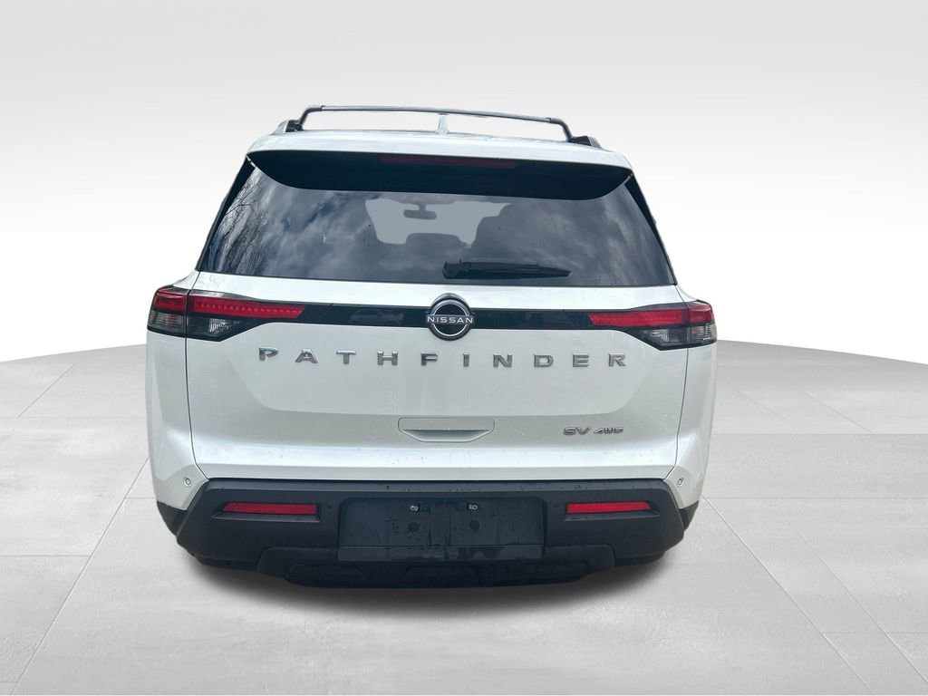 Used 2022 Nissan Pathfinder SV image 4