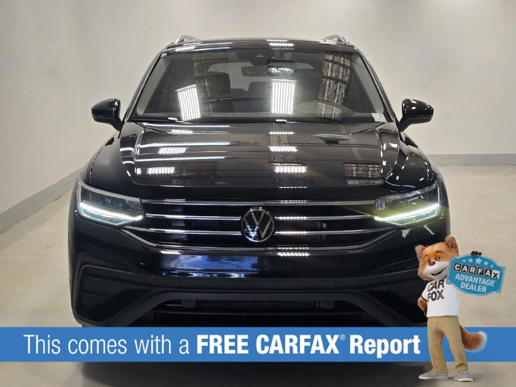 Used 2024 Volkswagen Tiguan SE FWD image 2